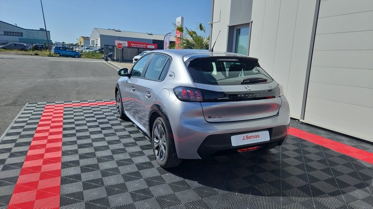 Peugeot 208 - Photo 3