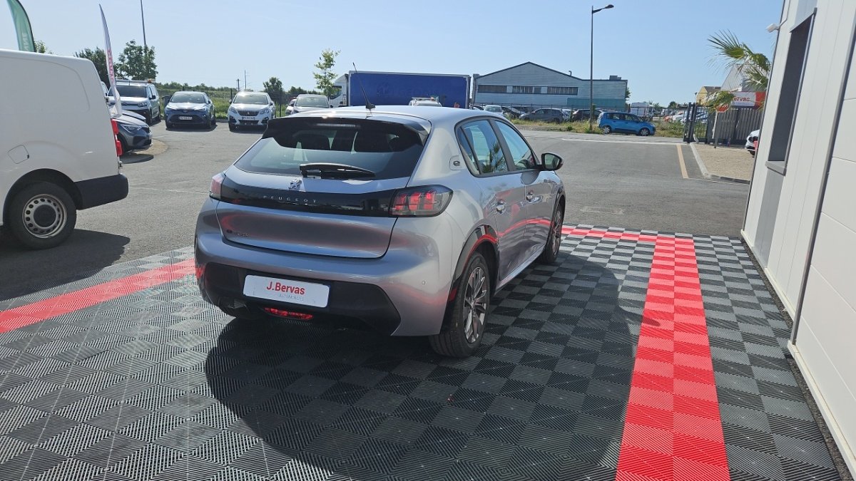 Peugeot 208 - Photo 5