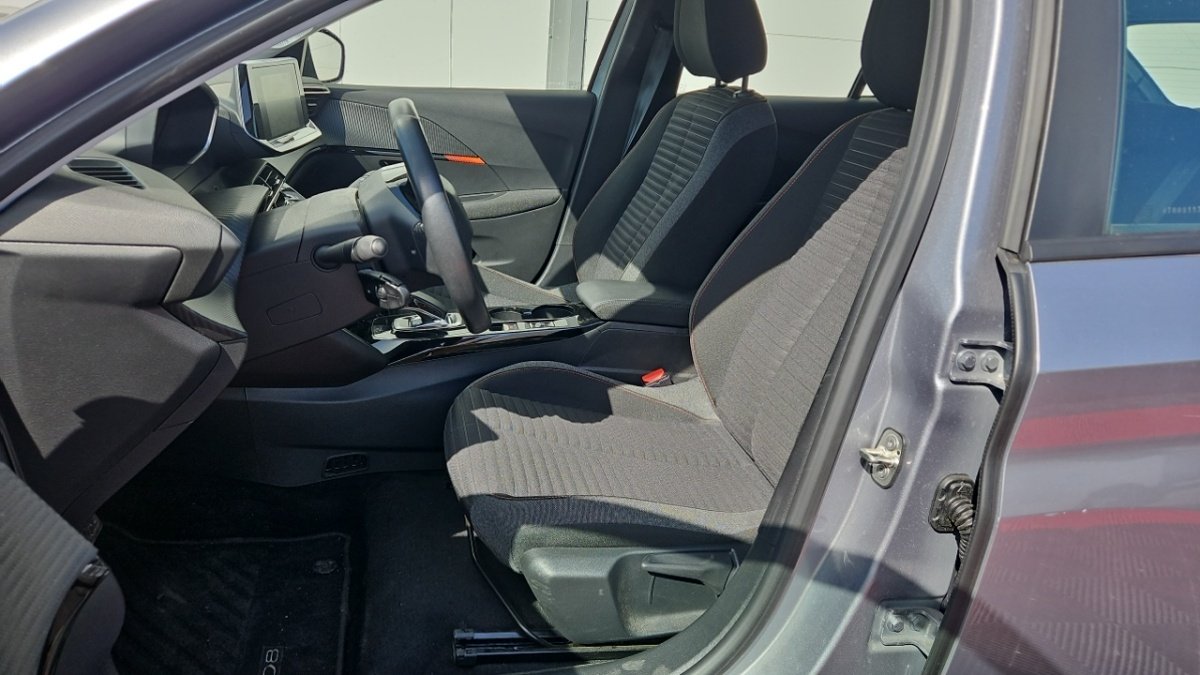 Peugeot 208 - Photo 9