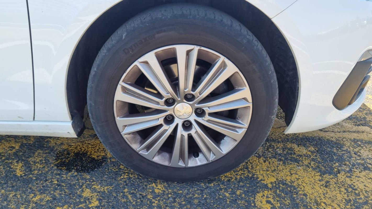 Peugeot 308 - Photo 17