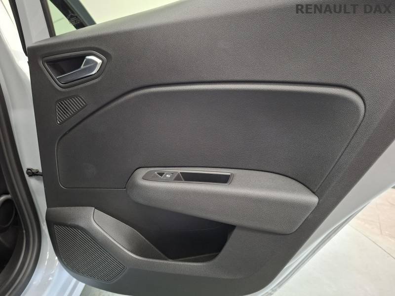 Renault Clio - Photo 21