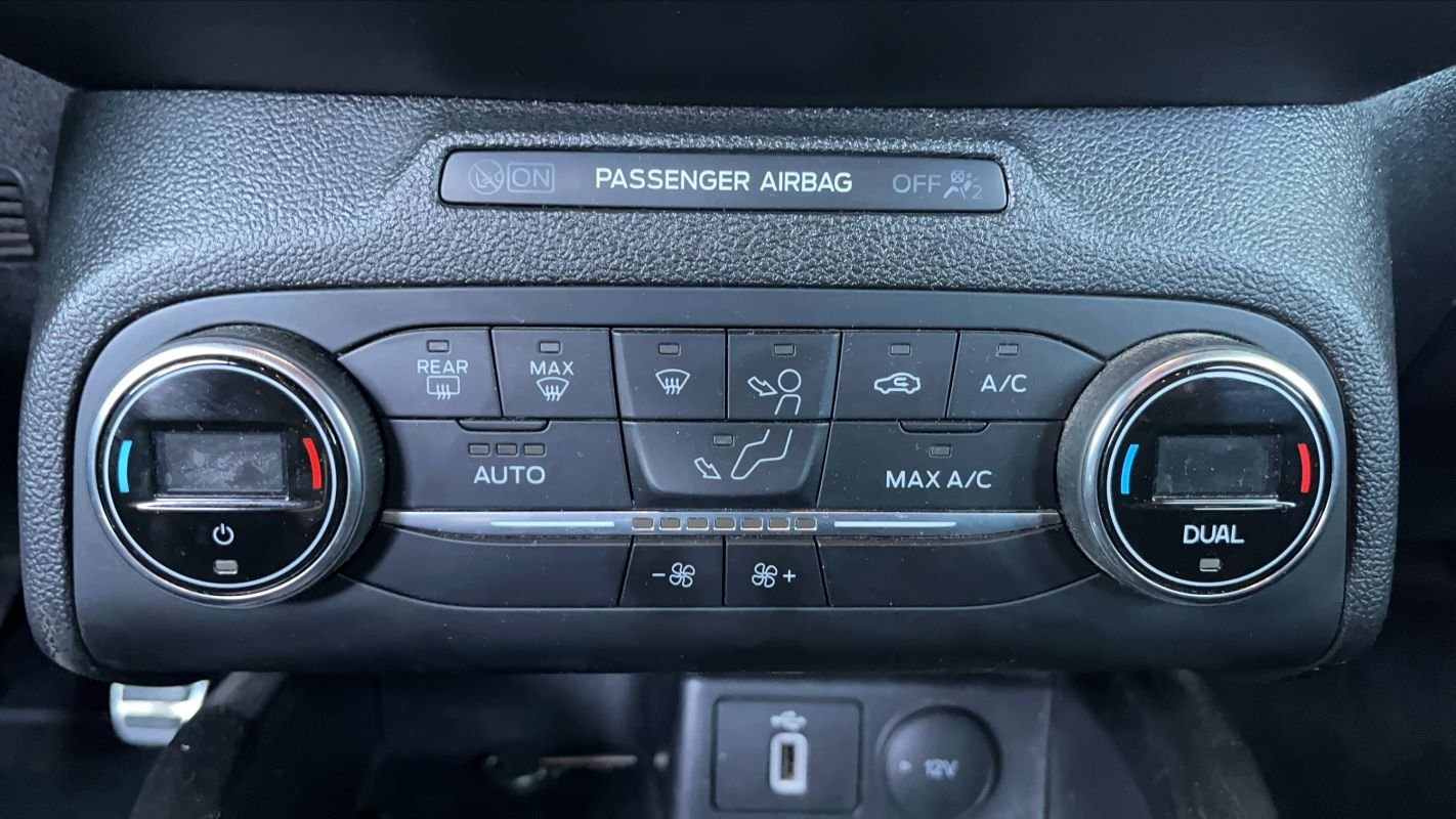 Ford Focus - Photo 24