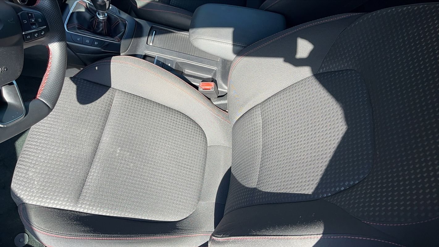 Ford Focus - Photo 29