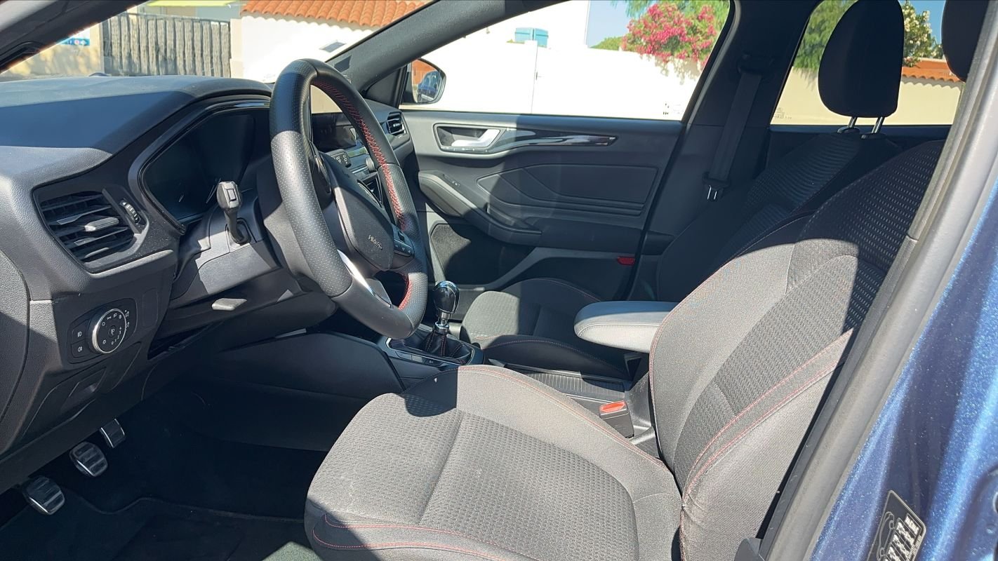 Ford Focus - Photo 8