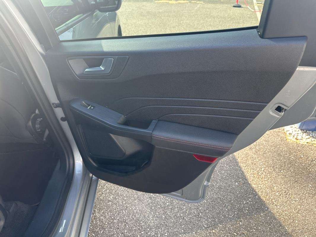 Ford Kuga - Photo 12