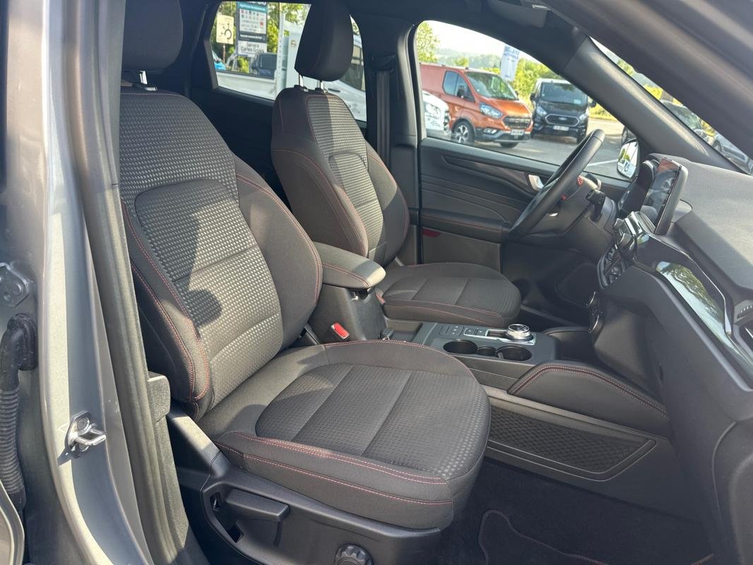 Ford Kuga - Photo 13