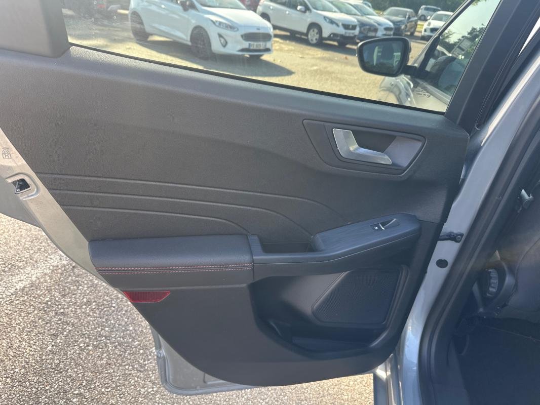 Ford Kuga - Photo 17