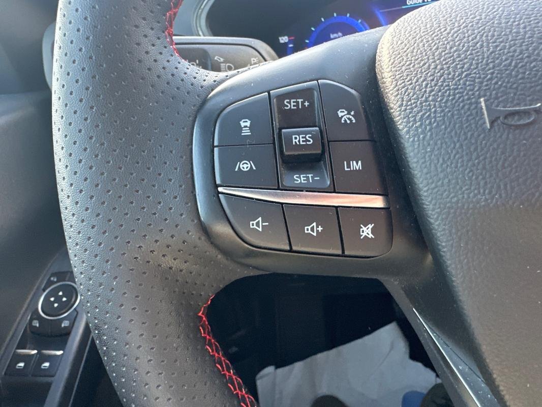 Ford Kuga - Photo 24