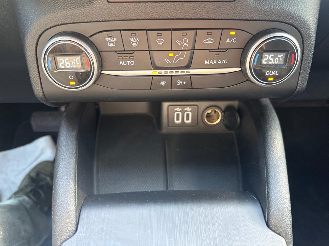 Ford Kuga - Photo 31