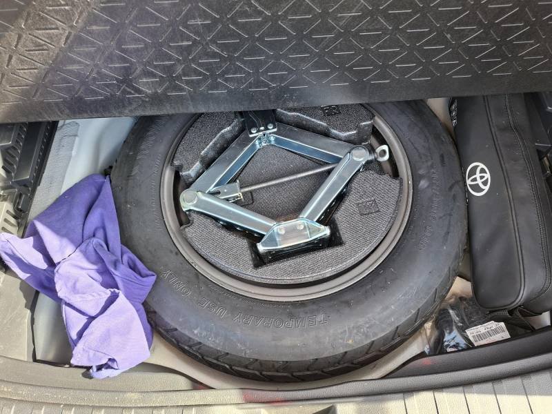 Toyota RAV4 - Photo 17