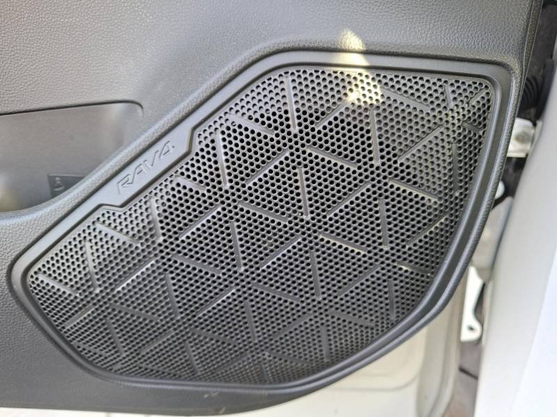 Toyota RAV4 - Photo 24