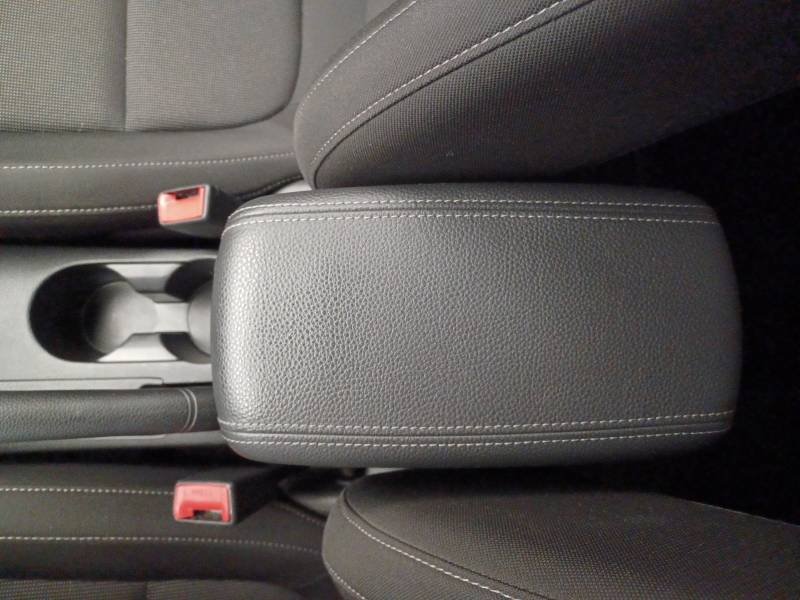 Kia Rio - Photo 24