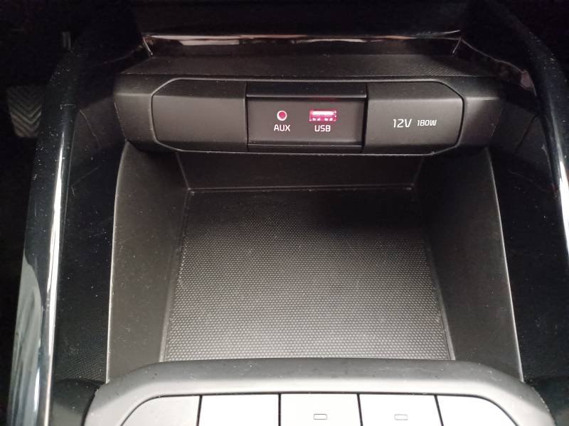 Kia Rio - Photo 28