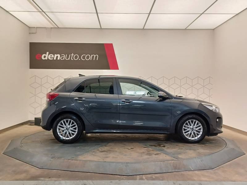 Kia Rio - Photo 3