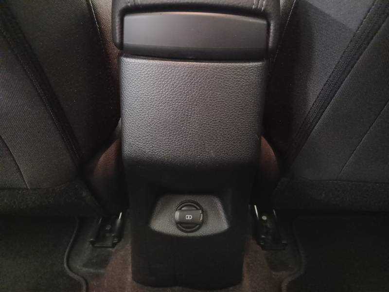 Kia Rio - Photo 31