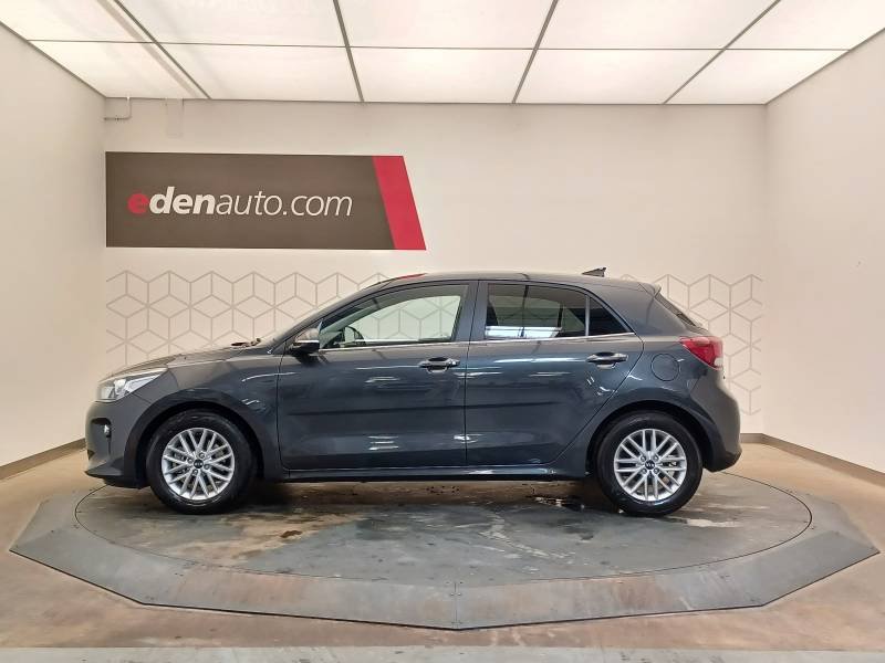 Kia Rio - Photo 4