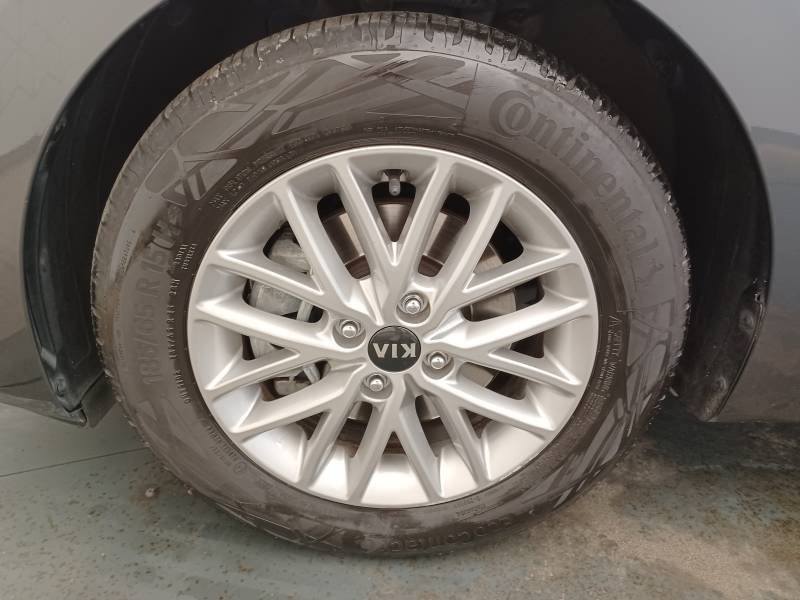 Kia Rio - Photo 7