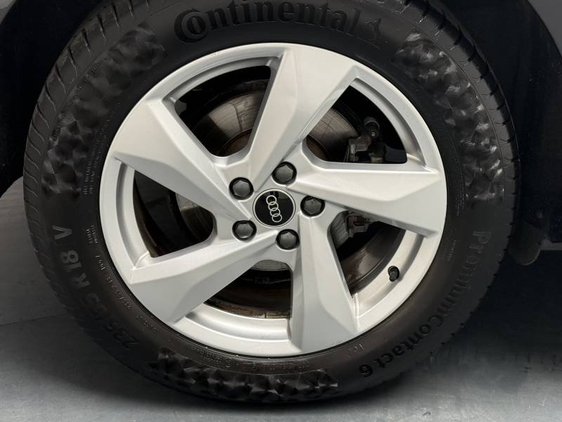 Audi Q3 - Photo 11