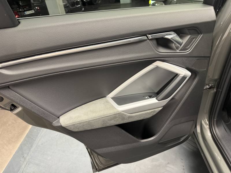 Audi Q3 - Photo 20