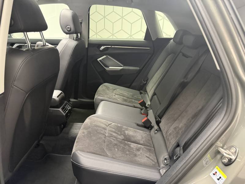 Audi Q3 - Photo 21