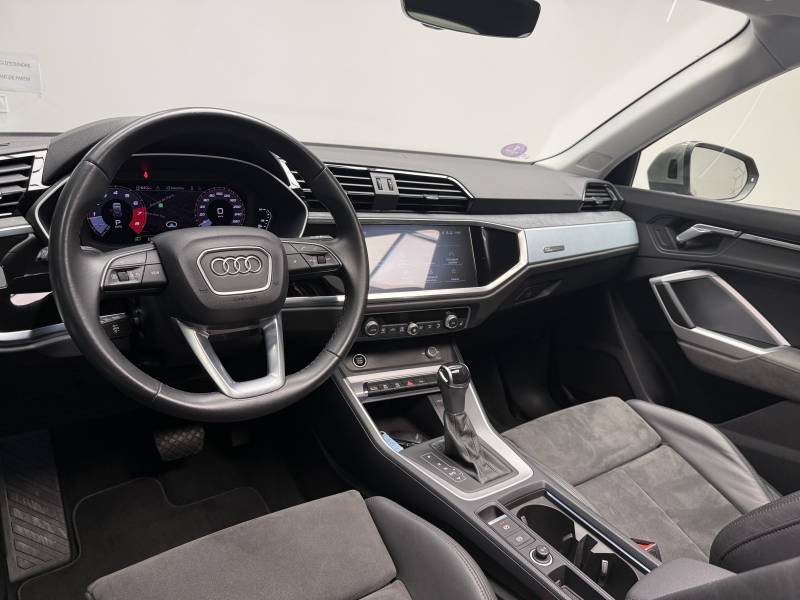 Audi Q3 - Photo 22