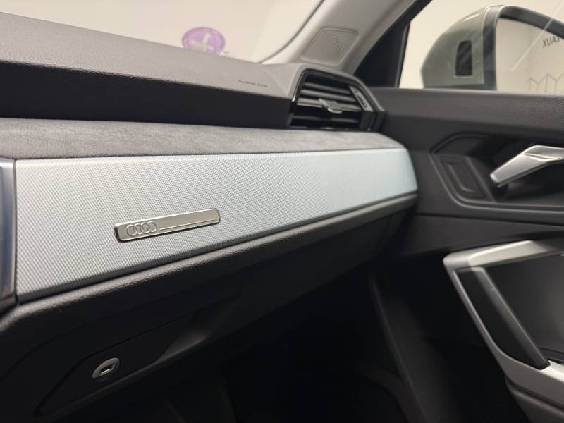 Audi Q3 - Photo 37