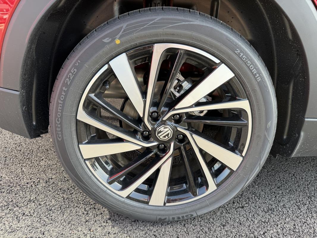 MG ZS - Photo 25