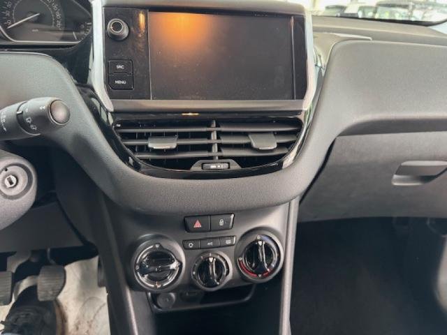 Peugeot 208 - Photo 13