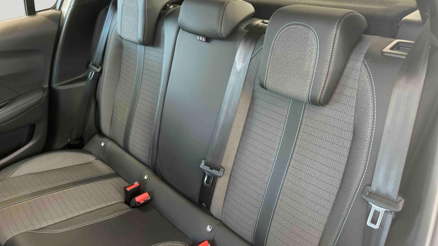 Peugeot 208 - Photo 12