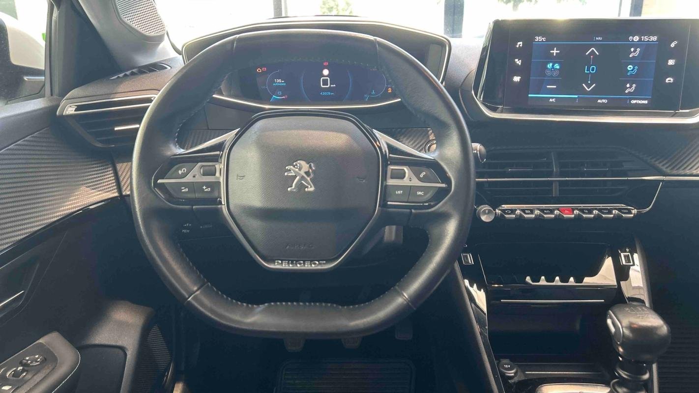 Peugeot 208 - Photo 15