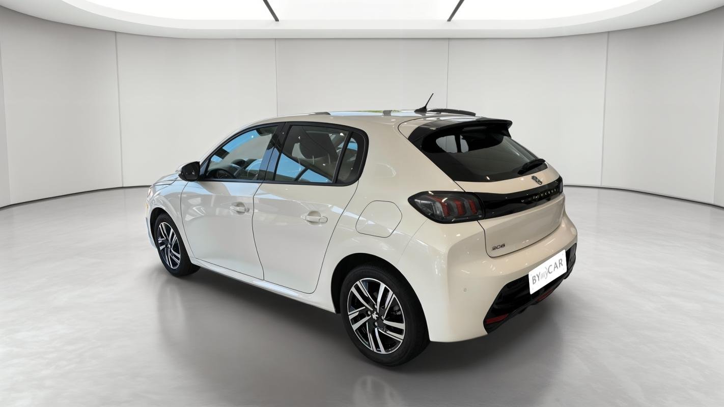 Peugeot 208 - Photo 3