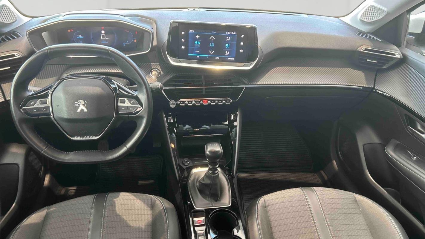 Peugeot 208 - Photo 9
