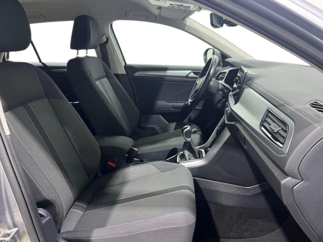 Volkswagen T-Roc - Photo 13