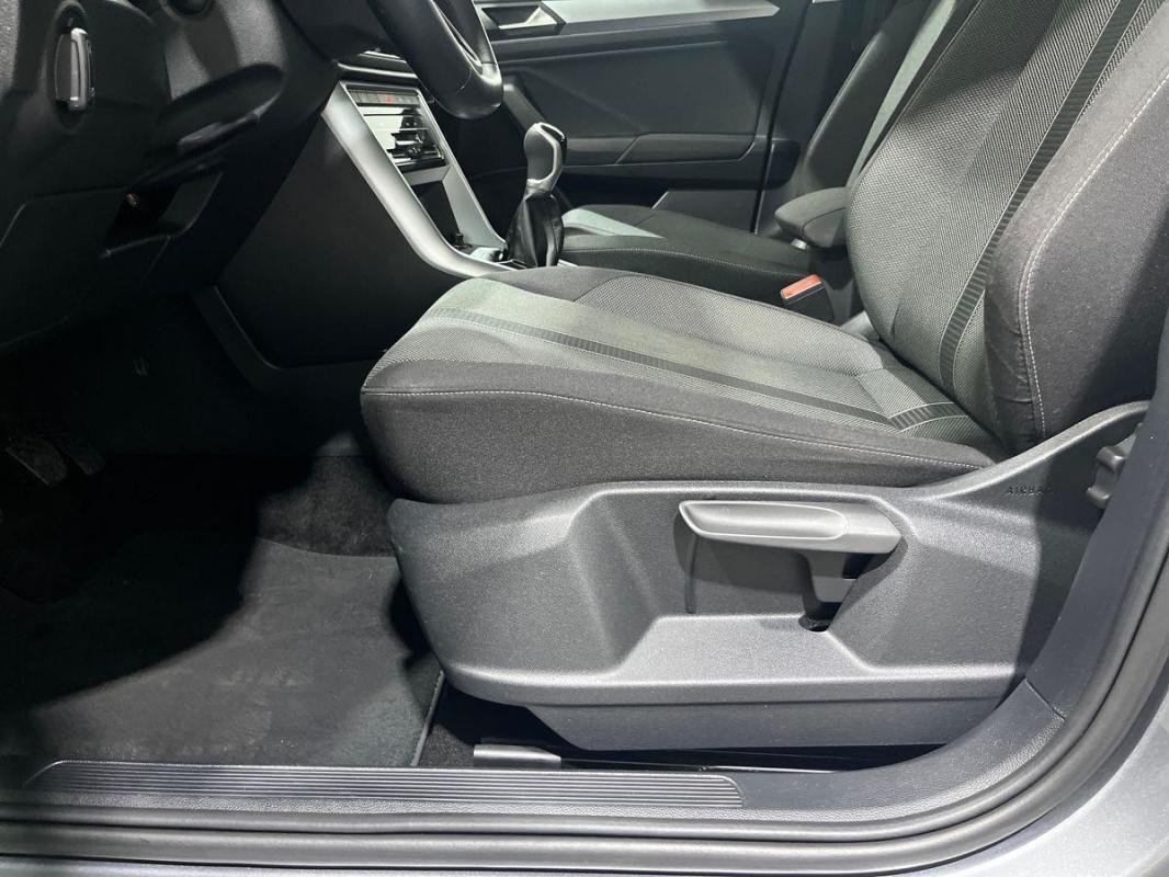 Volkswagen T-Roc - Photo 14