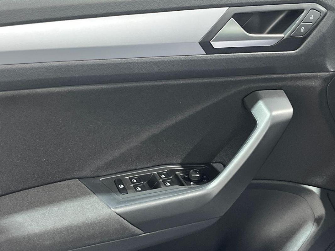 Volkswagen T-Roc - Photo 15