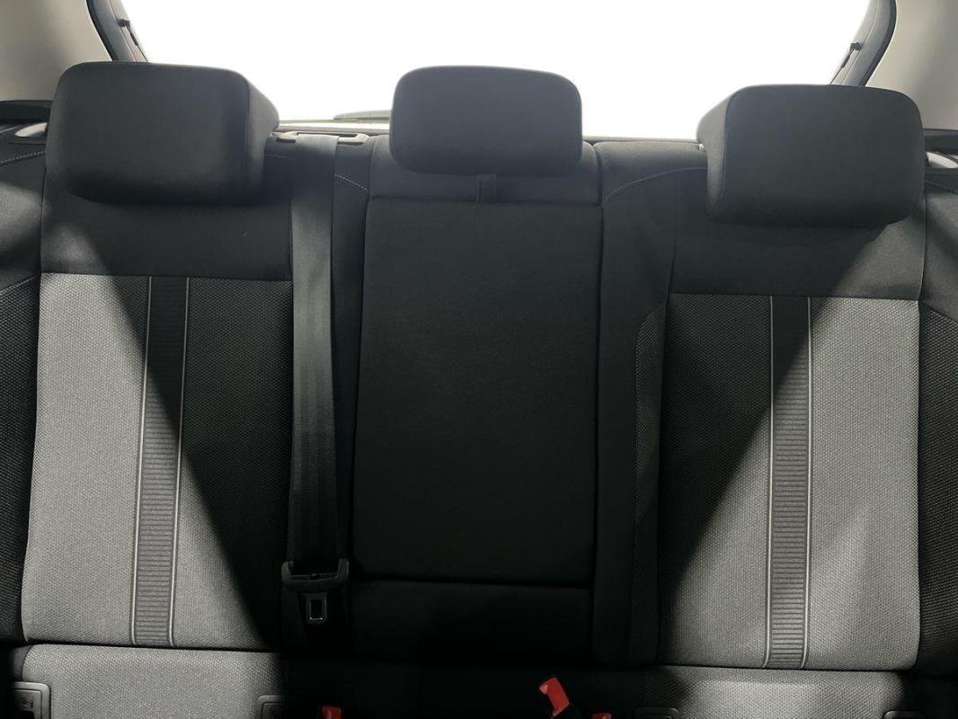 Volkswagen T-Roc - Photo 22
