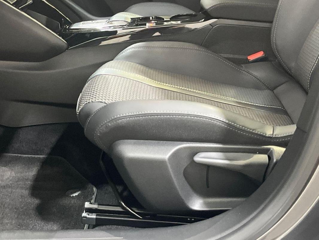 Peugeot 208 - Photo 14