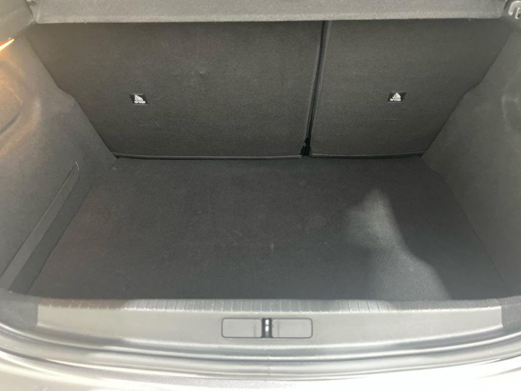 Peugeot 208 - Photo 31