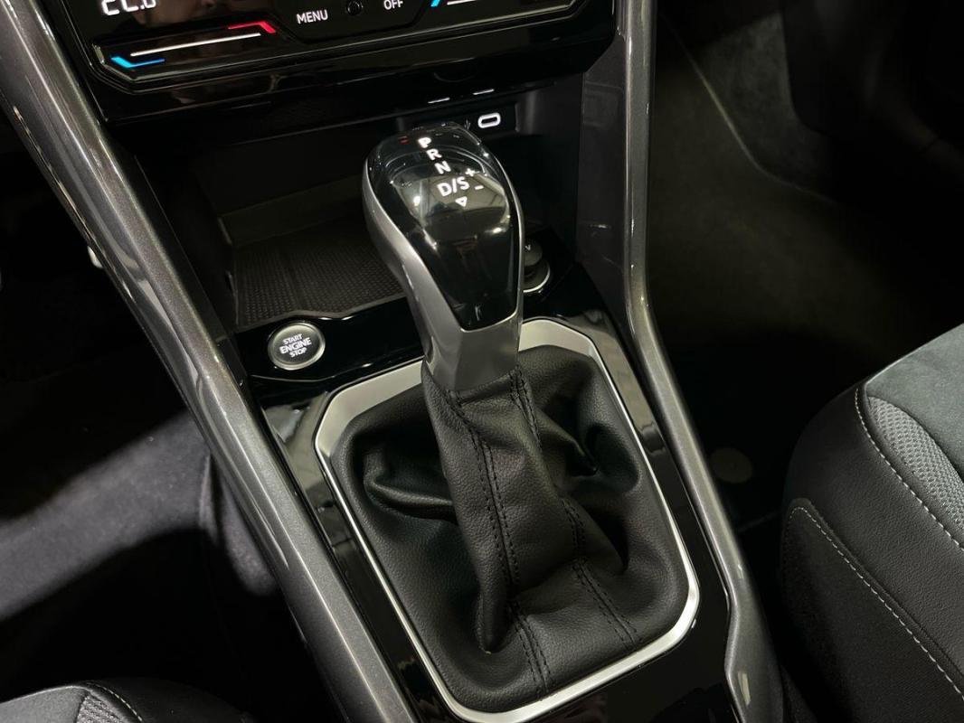 Volkswagen T-Roc - Photo 11