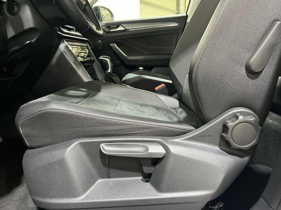 Volkswagen T-Roc - Photo 14