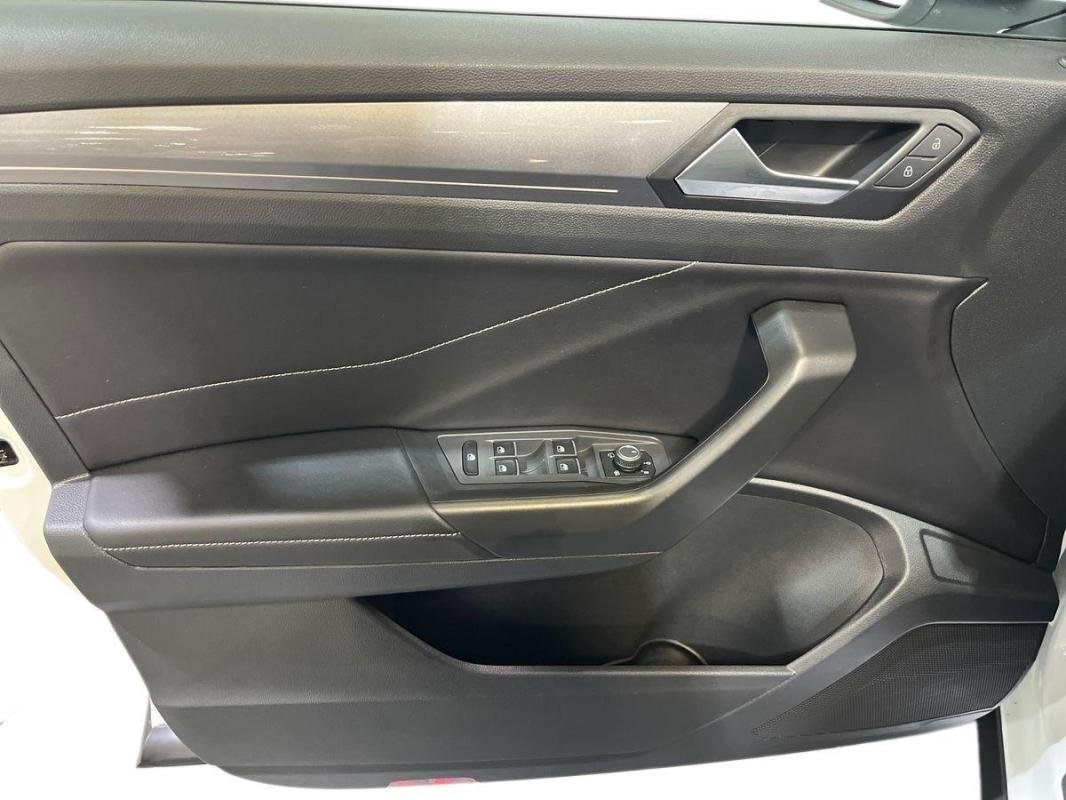 Volkswagen T-Roc - Photo 15