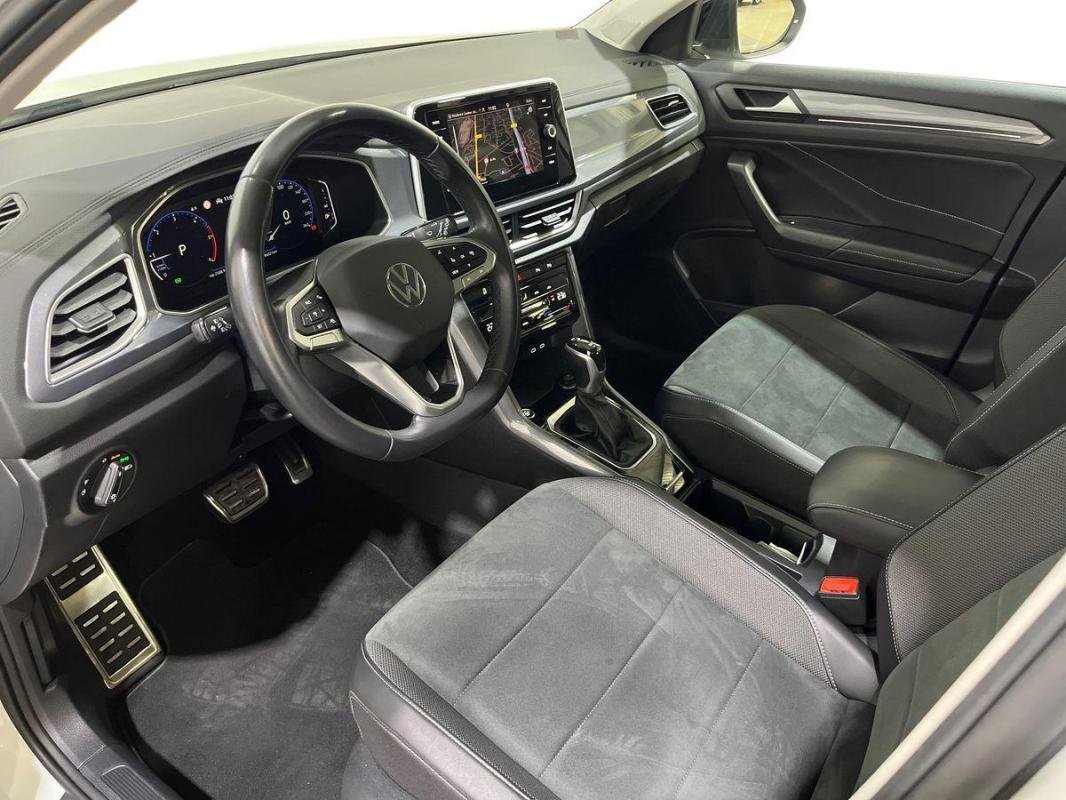 Volkswagen T-Roc - Photo 9