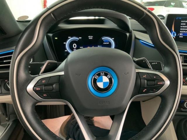 BMW i8 - Photo 11