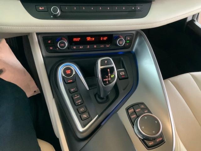 BMW i8 - Photo 10