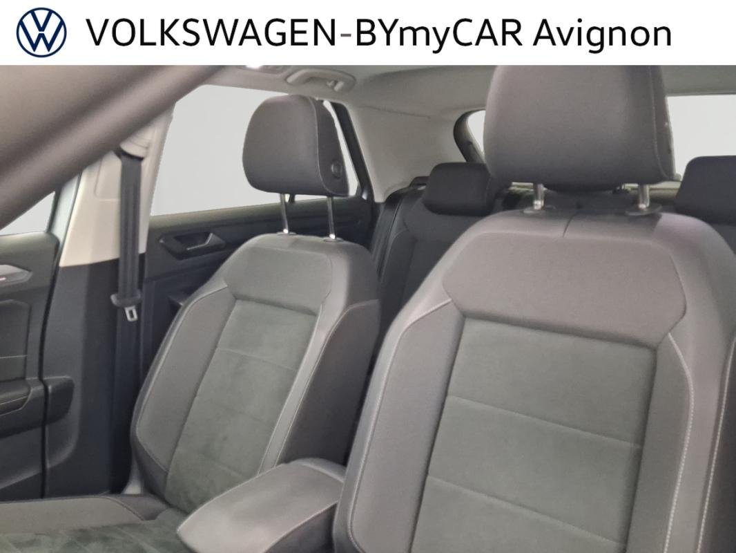 Volkswagen T-Roc - Photo 24