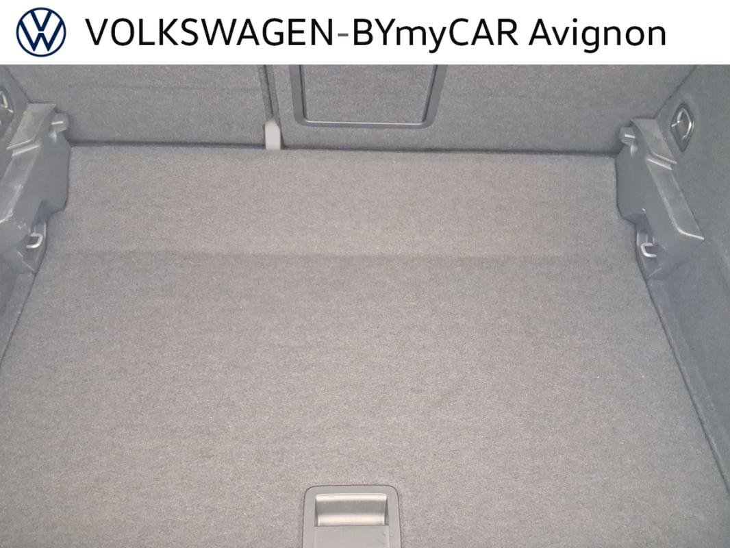 Volkswagen T-Roc - Photo 26
