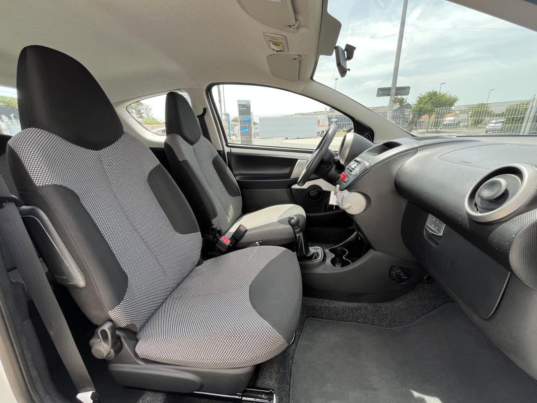 Toyota Aygo - Photo 13
