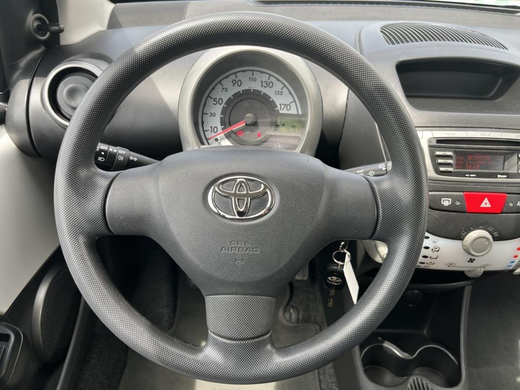 Toyota Aygo - Photo 17