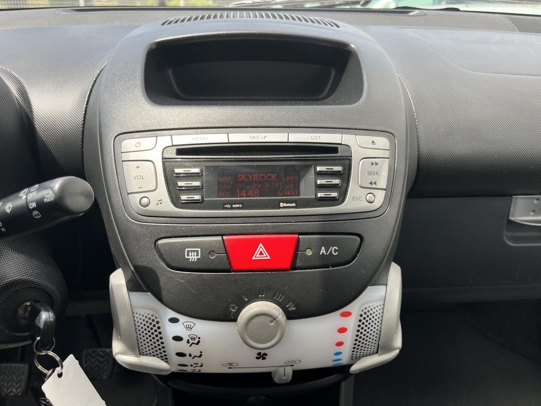 Toyota Aygo - Photo 19