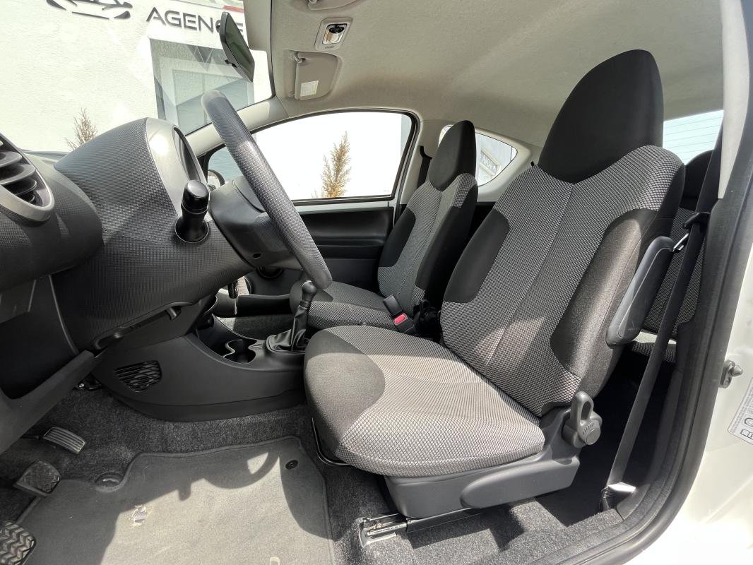 Toyota Aygo - Photo 9